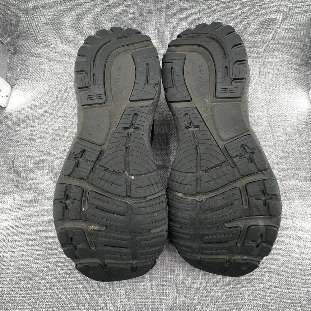 Brooks fair preowned